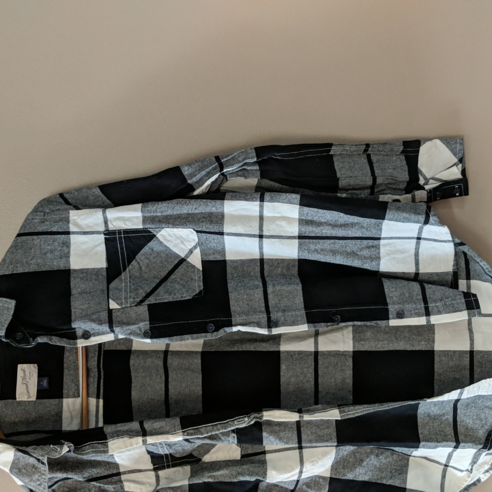 Universal Thread Sz S Black and White Flannel - Picture 4 of 7